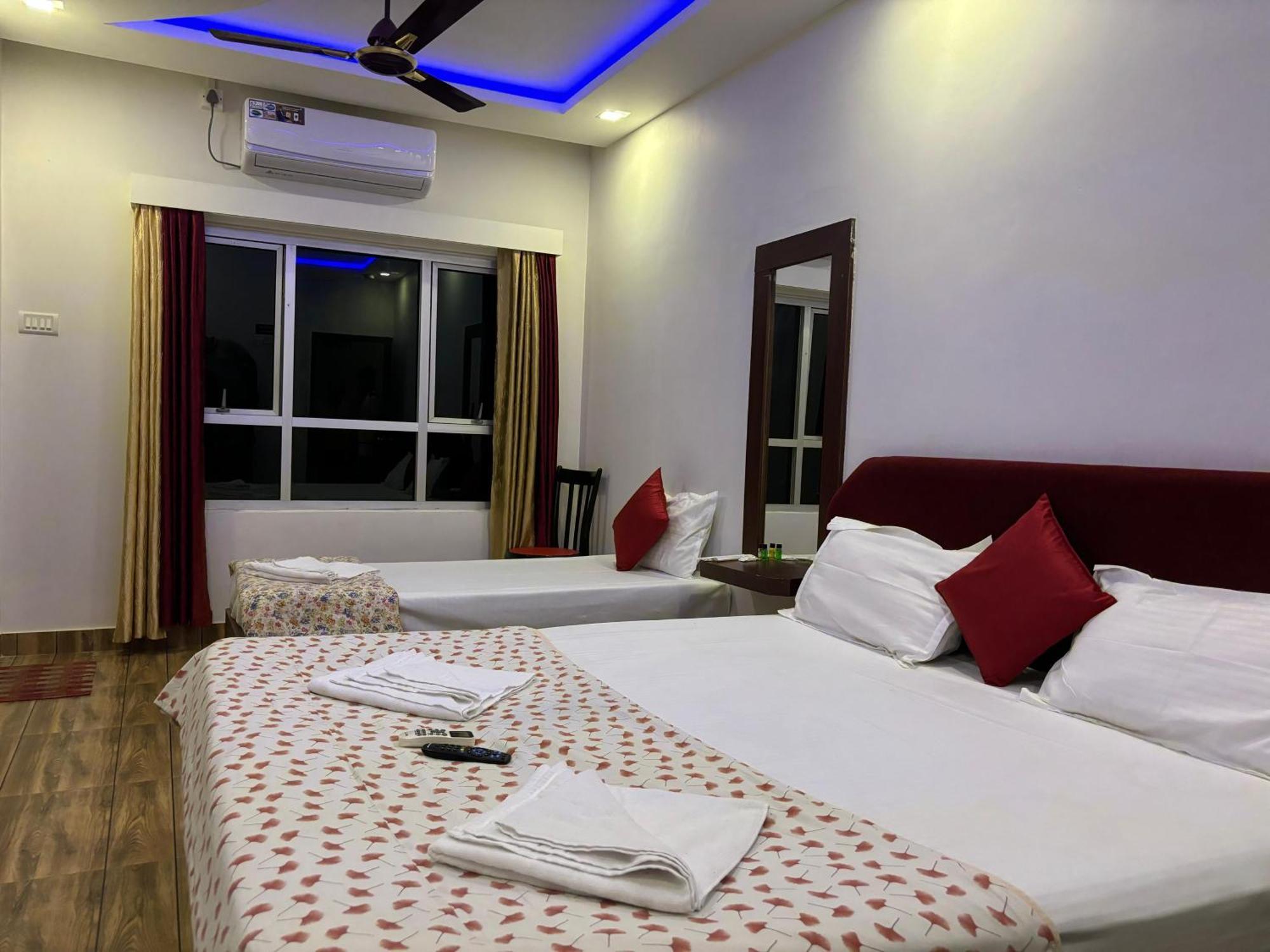 The Tamarind Tree Hotel & Restaurant Shadipur Exterior foto